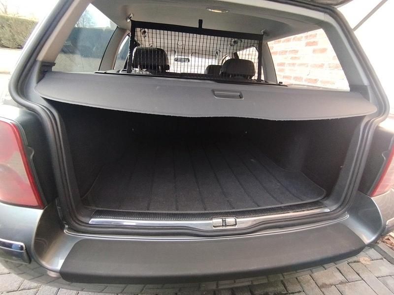 Usata VW Passat Highline 130 CV (95 kW) 2004 Grigio Station wagon