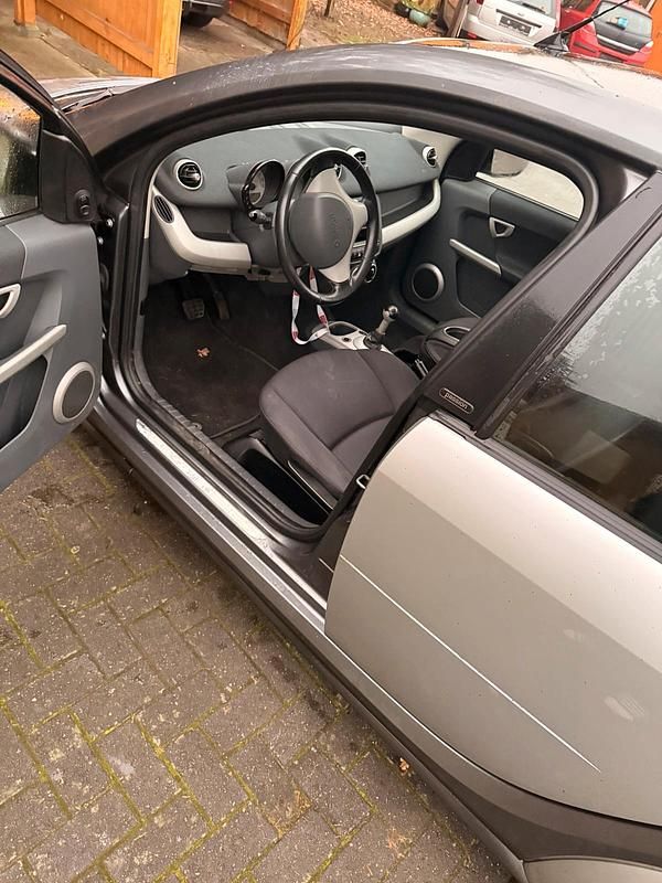 Grau Gebraucht 2005 Smart ForFour Kleinwagen | 500 € (Superpreis) - Bild 1/4