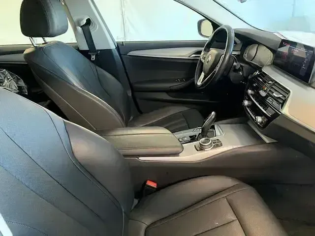 Gebraucht BMW 520 Performance 190 PS (139 kW) 2020 Schwarz Kombi