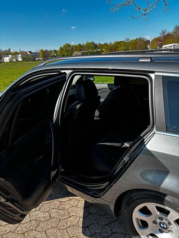 Gebraucht BMW 525 170 PS (125 kW) 2004 Silber Kombi