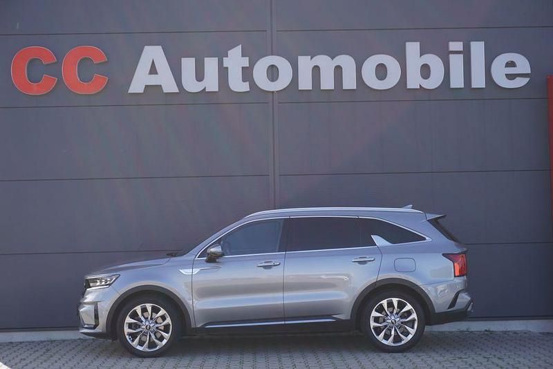 Grau Gebraucht 2020 Kia Sorento Platinum SUV | 39.980 € (Etwas zu teuer) - Bild 1/4