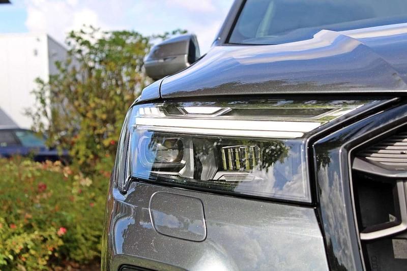 Gebraucht Audi Q7 S-Line 286 PS (210 kW) 2024 Daytonagrau perleffekt SUV