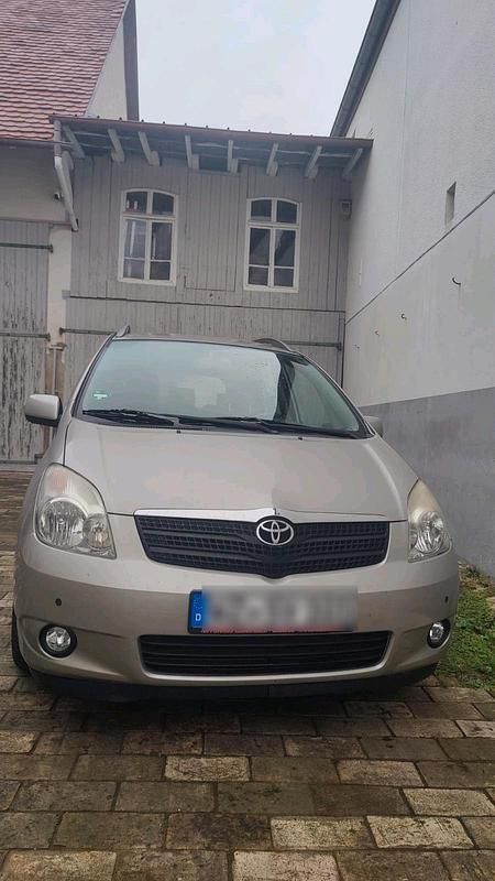 Silber Gebraucht 2002 Toyota Corolla Kombi | 4.700 € (Guter Preis) - Bild 1/4