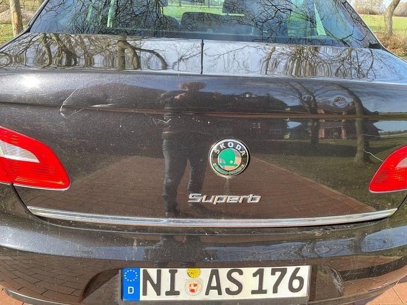 Gebraucht Skoda Superb Elegance 170 PS (125 kW) 2009 Schwarz Limousine