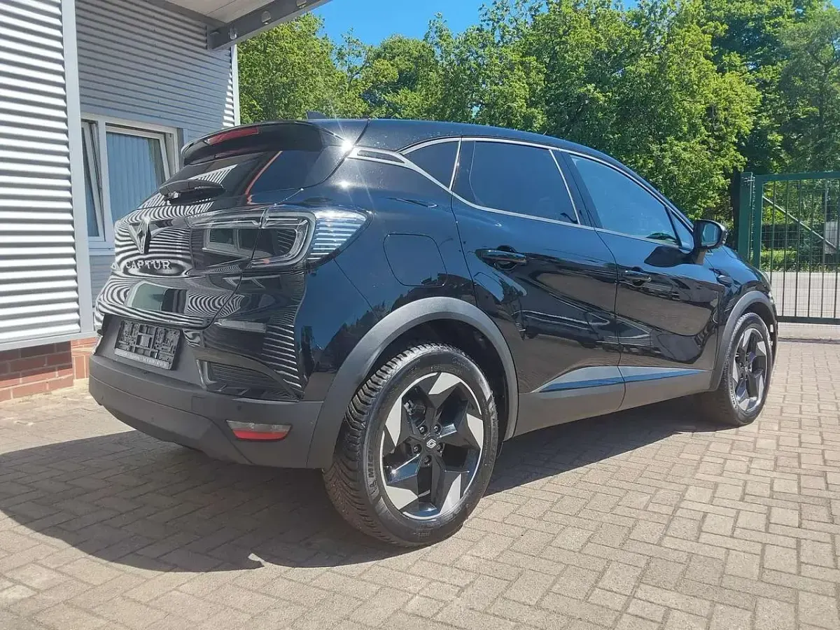 Gebraucht Renault Captur Techno 141 PS (103 kW) 2025 Schwarz SUV