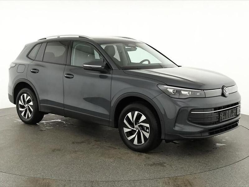 Neu VW Tiguan Life 204 PS (150 kW) 2025 Delfin grau metallic SUV
