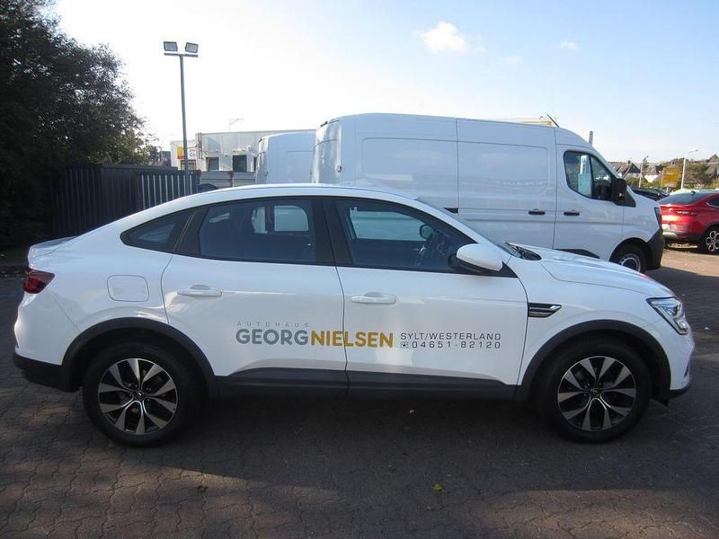Weiß Gebraucht 2023 Renault Arkana Equilibre SUV | 20.900 € (Fairer Preis) - Bild 1/4