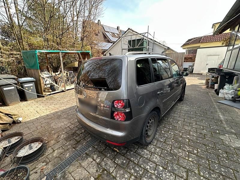 Gebraucht VW Touran 150 PS (110 kW) 2010 Grau Van / Kleinbus