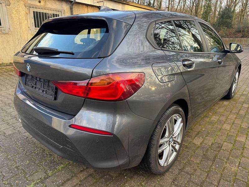 Gebraucht BMW 116 Advantage 116 PS (85 kW) 2020 Grau Kleinwagen