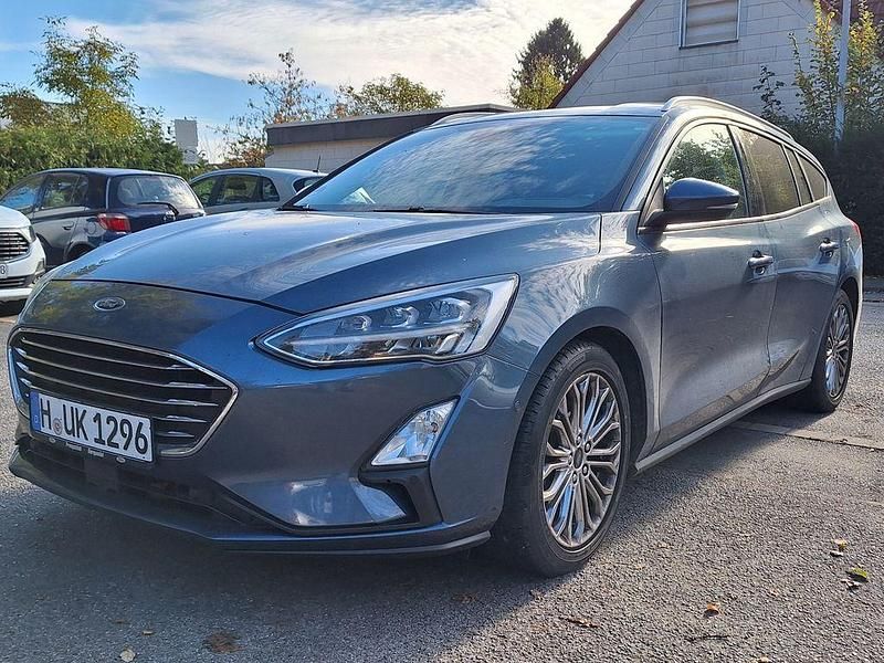 Gebraucht Ford Focus Titanium 150 PS (110 kW) 2019 Blau Limousine
