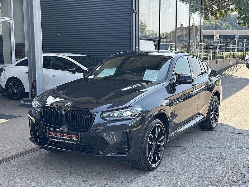 Grau Gebraucht 2024 BMW X4 M Sport SUV | 83.190 € - Bild 1/4