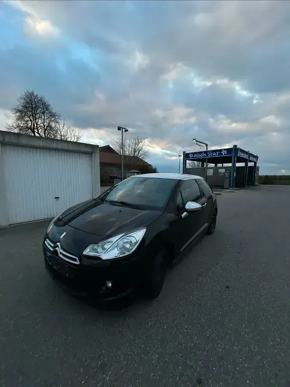 Gebraucht Citroën DS3 So Chic 120 PS (88 kW) 2010 Schwarz Kleinwagen