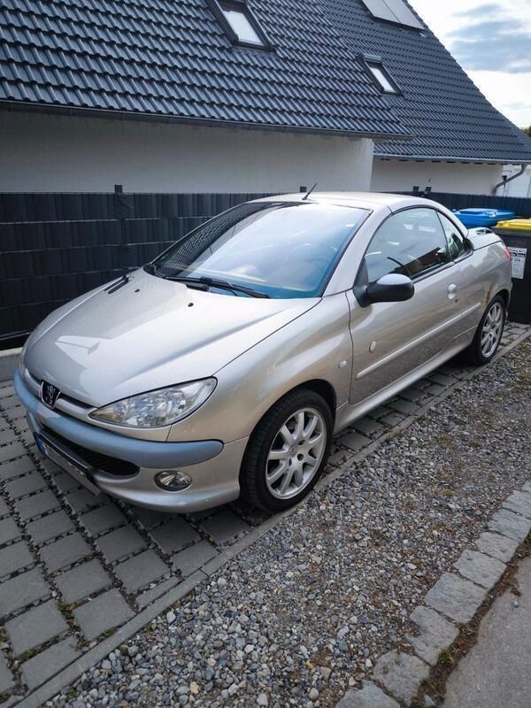 Gold Gebraucht 2003 Peugeot 206 CC Roland Garros Cabrio | 1.000 € - Bild 1/4