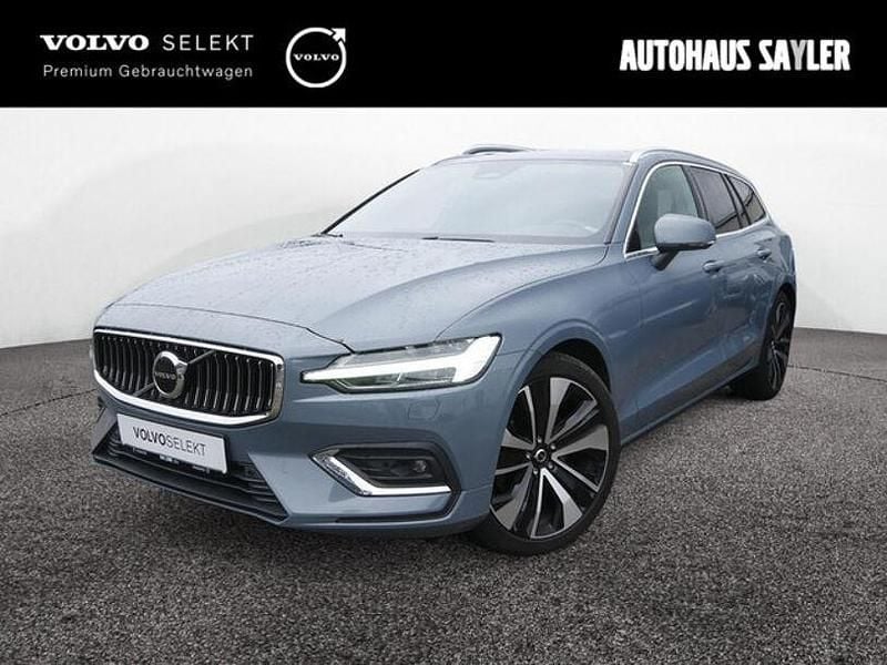 Grau / thunder grey (metallic) Gebraucht 2023 Volvo V60 Plus Kombi | 33.480 € (Fairer Preis) - Bild 1/4