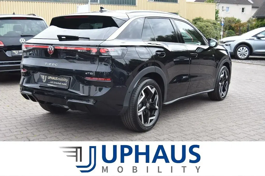 Neu VW T-Roc R-line 150 PS (110 kW) 2026 Schwarz (mythos black) SUV