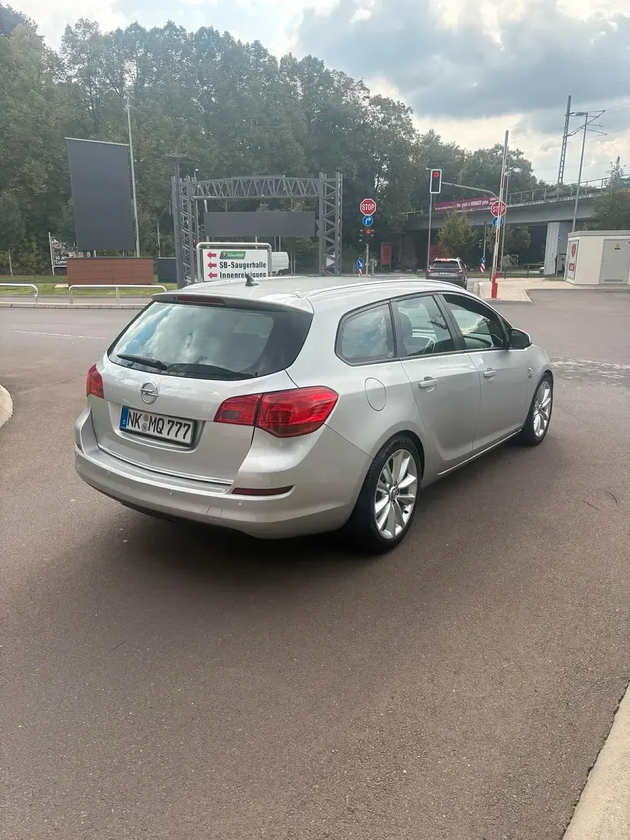 Gebraucht Opel Astra OPC 110 PS (80 kW) 2011 Silber Kombi