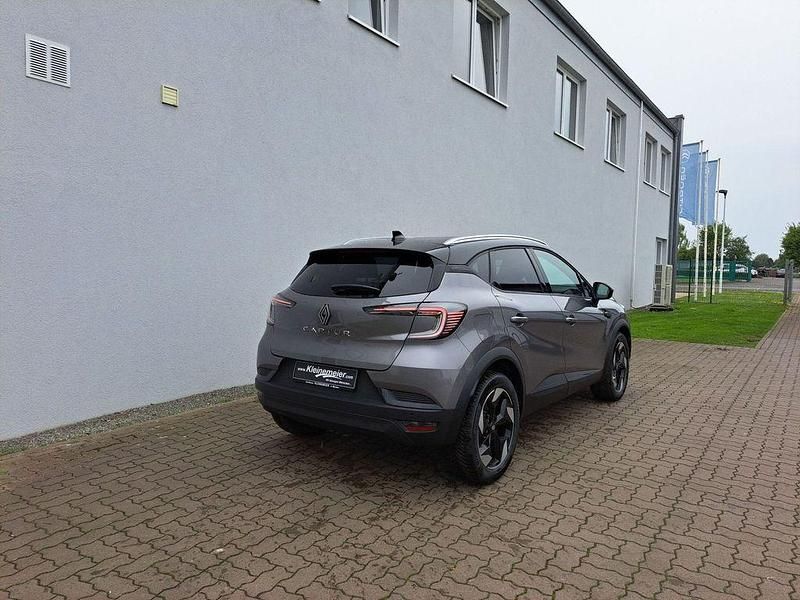 Neu Renault Captur Techno 140 PS (102 kW) 2025 Grau SUV