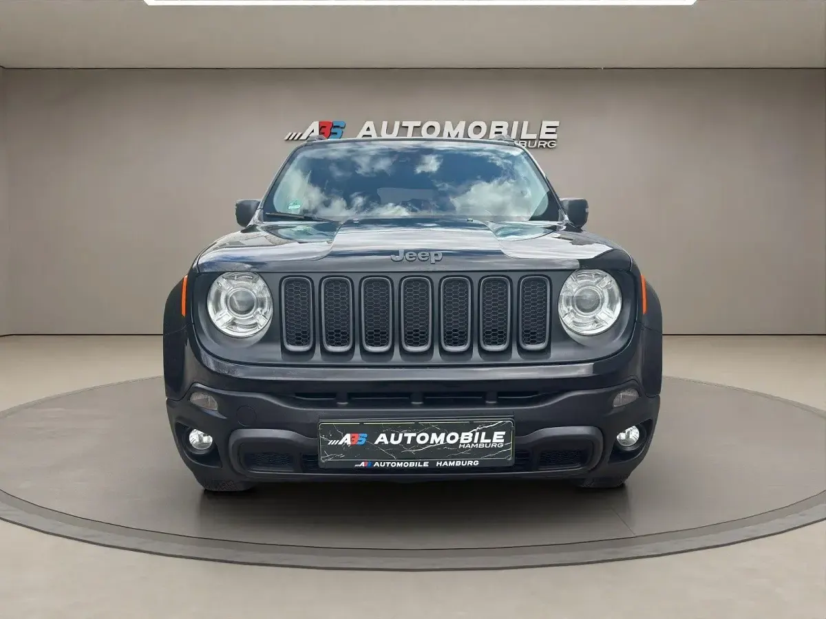 Gebraucht Jeep Renegade Trailhawk 170 PS (125 kW) 2015 Schwarz SUV