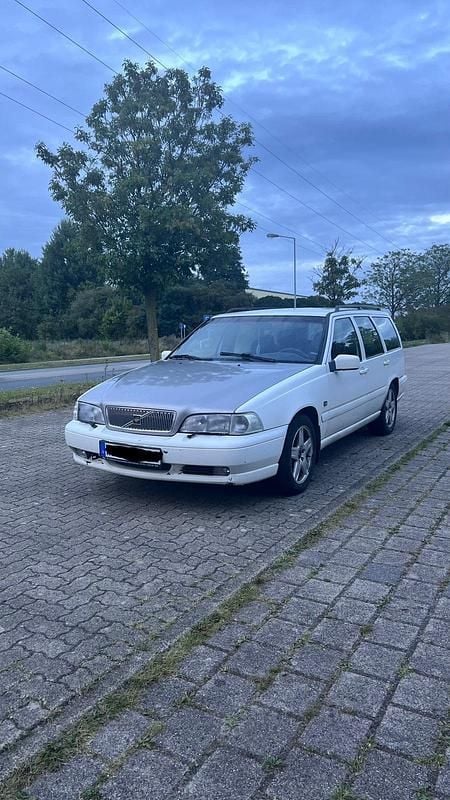 Weiß Gebraucht 1997 Volvo V70 Kombi | 1.499 € (Superpreis) - Bild 1/4