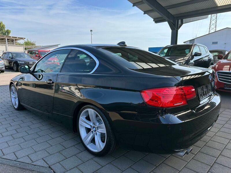 Gebraucht BMW 325 Performance 204 PS (150 kW) 2011 Schwarz Coupé