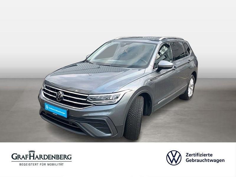 Grau Gebraucht 2024 VW Tiguan Allspace Life SUV | 34.222 € (Guter Preis) - Bild 1/4