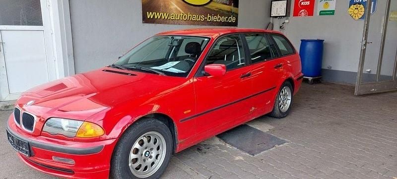 Rot Gebraucht 2000 BMW 318 Kombi | 1.990 € (Fairer Preis) - Bild 1/4