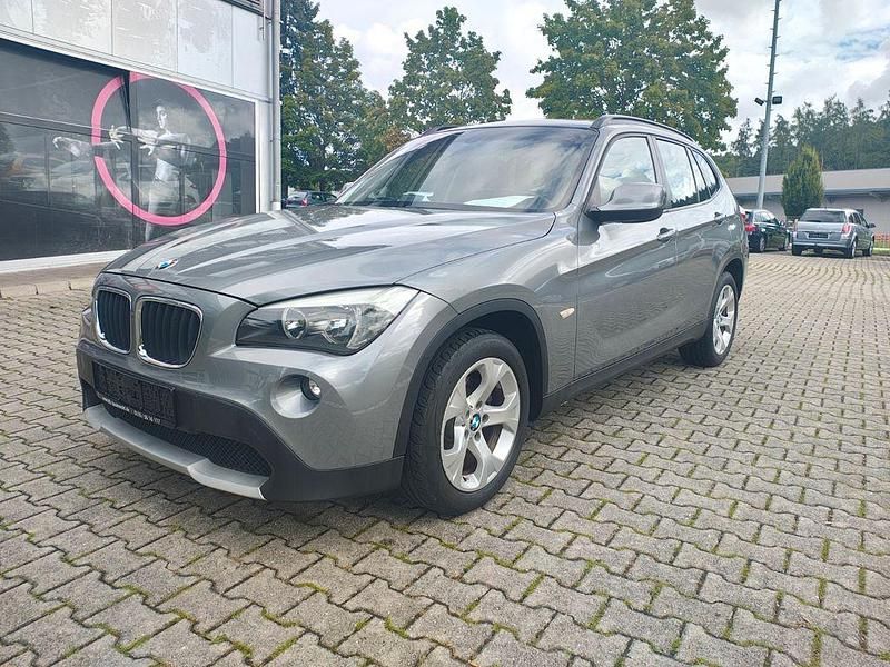 Grau Gebraucht 2011 BMW X1 Sport Line SUV | 8.500 € (Fairer Preis) - Bild 1/4