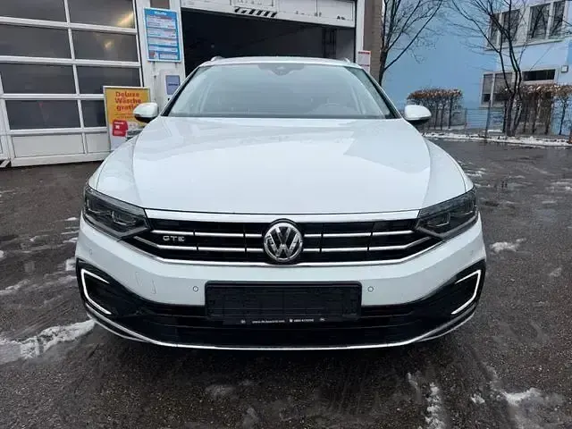 Używany VW Passat GTE 218 KM (160 kW) 2020 Biały Kombi