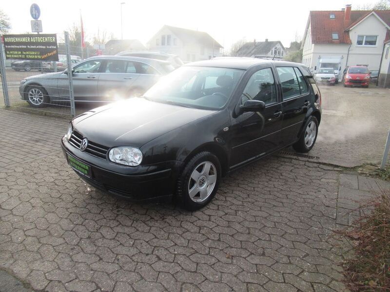 Schwarz Gebraucht 2000 VW Golf IV Highline Limousine | 1.950 € (Guter Preis) - Bild 1/4