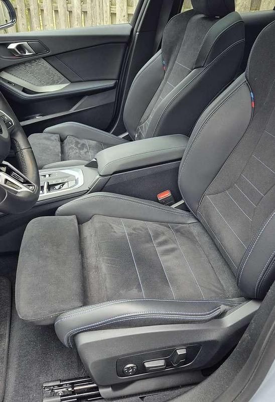 Gebraucht BMW 116 122 PS (89 kW) 2025 Grau Kleinwagen