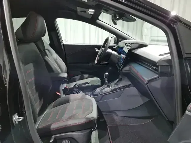 Gebraucht Ford Puma ST-Line X 125 PS (91 kW) 2025 Schwarz, agate black metallic SUV