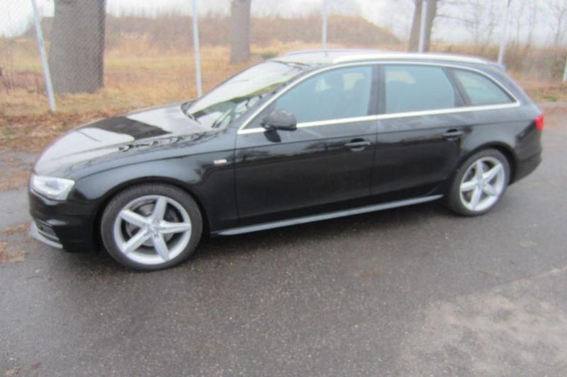 Gebraucht Audi A4 S-Line 177 PS (130 kW) 2014 Schwarz Kombi