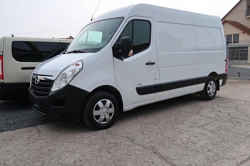 Gebraucht Opel Movano 131 PS (96 kW) 2017 Weiß Van / Kleinbus