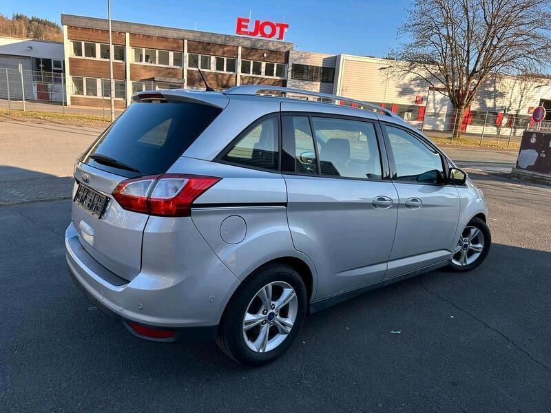 Silber Gebraucht 2016 Ford Grand C-Max Business Edition Van / Kleinbus | 8.300 € (Guter Preis) - Bild 1/4