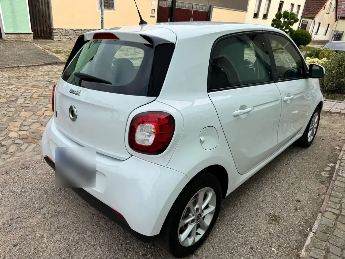 Gebraucht Smart ForFour Electric Drive 60 kW (82 PS) 2019 Weiß Kleinwagen