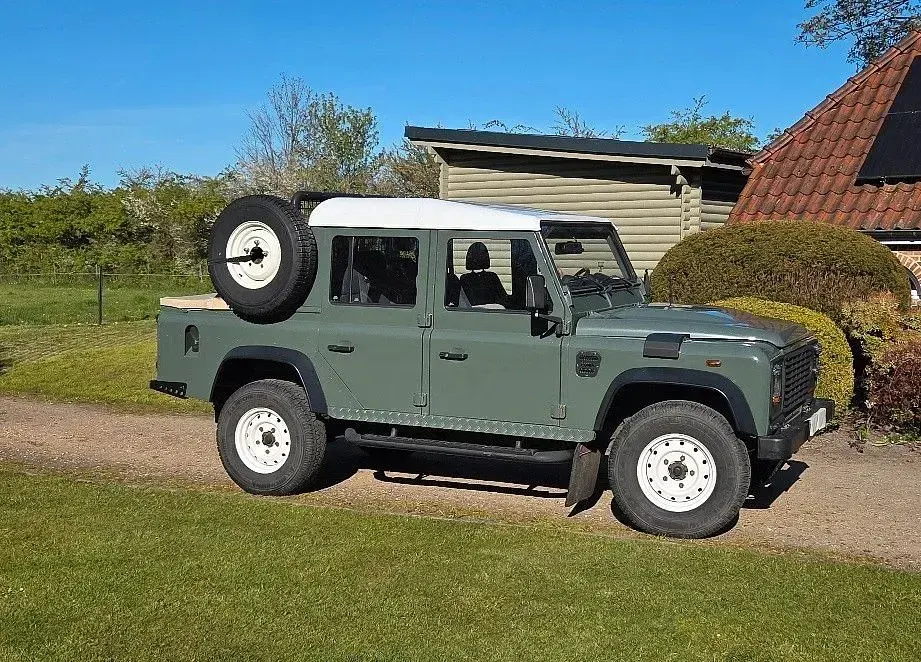 Usata Land Rover Defender 122 CV (89 kW) 2009 Verde Cabrio