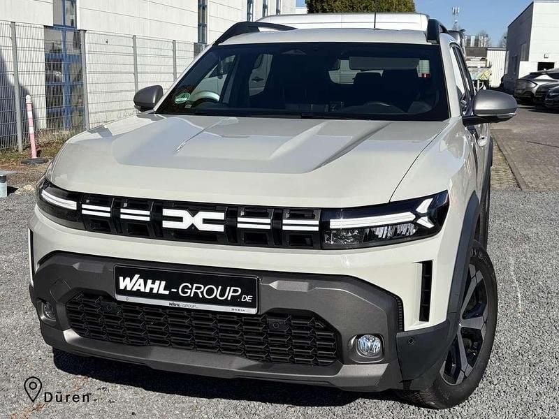 Weiß Gebraucht 2024 Dacia Duster Journey SUV | 25.880 € (Fairer Preis) - Bild 1/4