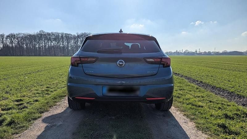 Second-hand Opel Astra 105 CP (77 kW) 2017 Albastru Berlinǎ