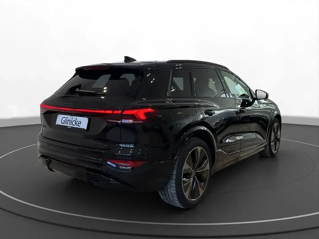 Używany Audi Q6 e-tron Performance 225 kW (306 KM) 2025 Czarny SUV