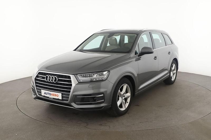 Grau Gebraucht 2015 Audi Q7 SUV | 34.770 € - Bild 1/3