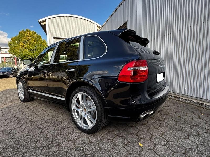 Gebraucht Porsche Cayenne Turbo 500 PS (367 kW) 2010 Schwarz SUV