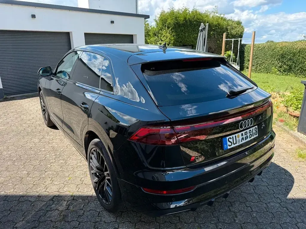 Gebraucht Audi Q8 S-Line 340 PS (250 kW) 2024 Schwarz SUV