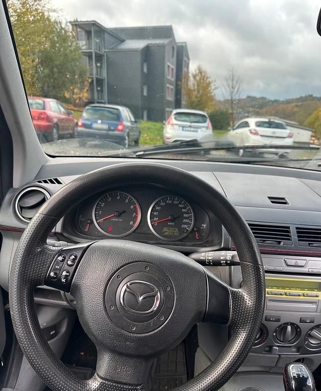 Gebraucht Mazda 2 80 PS (58 kW) 2003 Blau Kleinwagen