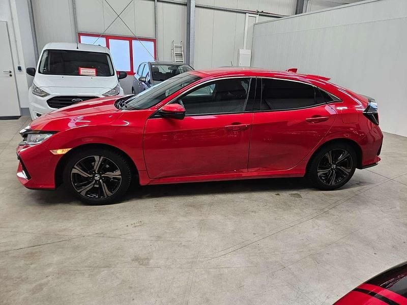 Gebraucht Honda Civic Elegance 129 PS (94 kW) 2017 Rally red Kleinwagen
