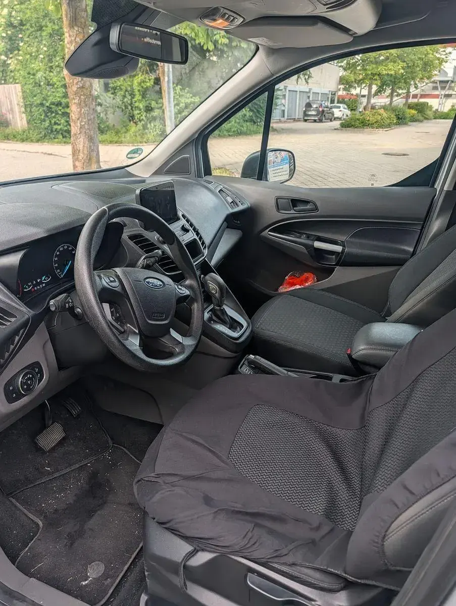 Gebraucht Ford Tourneo Trend 120 PS (88 kW) 2018 Silber Van / Kleinbus
