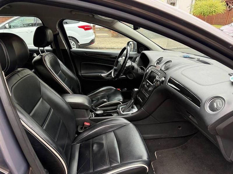 Gebraucht Ford Mondeo Titanium 140 PS (102 kW) 2014 Schwarz Kombi