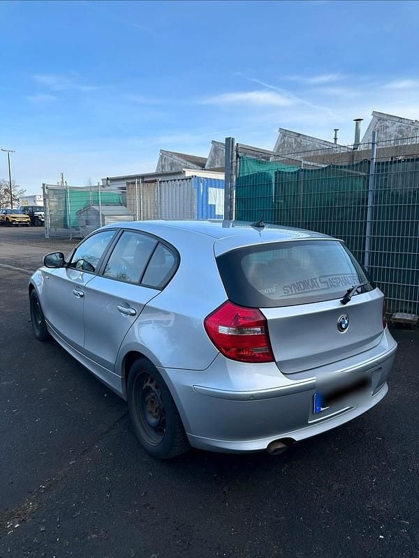 Gebraucht BMW 118 142 PS (104 kW) 2011 Silber Kleinwagen