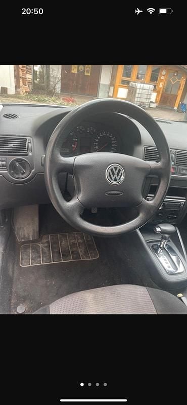 Gebraucht VW Golf IV 100 PS (73 kW) 2001 Silber Kleinwagen