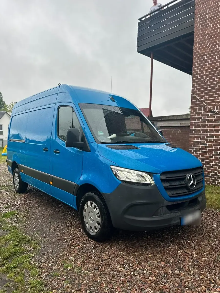Używany Mercedes Sprinter 163 KM (119 kW) 2019 Niebieski Van