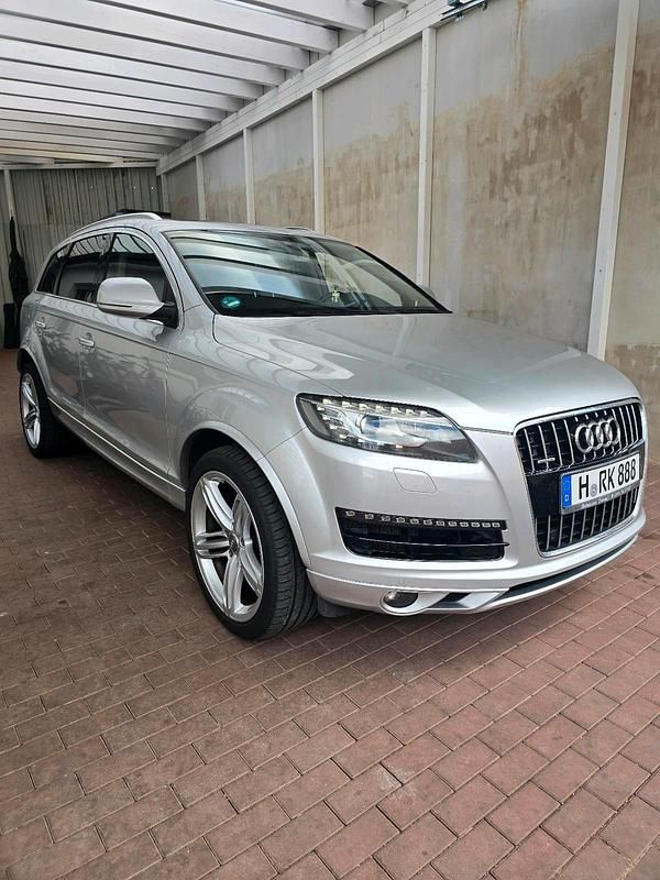 Silber Gebraucht 2010 Audi Q7 SUV | 15.500 € (Etwas zu teuer) - Bild 1/4